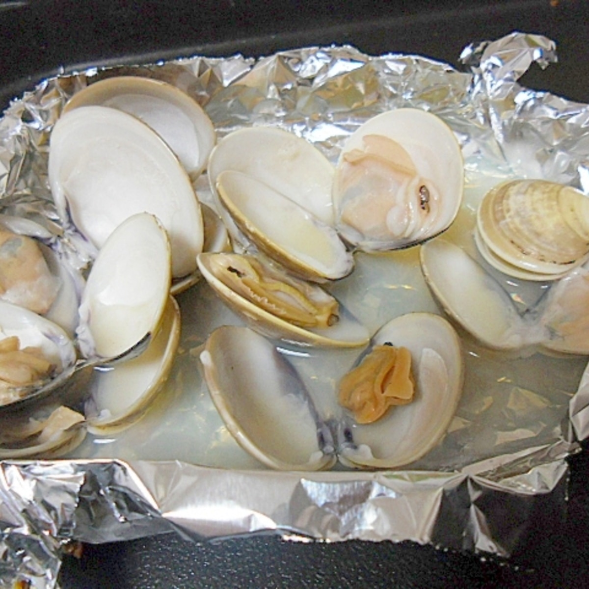 ハマグリの酒蒸し ホイル焼き ホットプレート使用 レシピ 作り方 By ミスチバス 楽天レシピ ハマグリの酒蒸し ホイル焼き ホットプレート使用 レシピ 作り方 By ミスチバス 楽天レシピ
